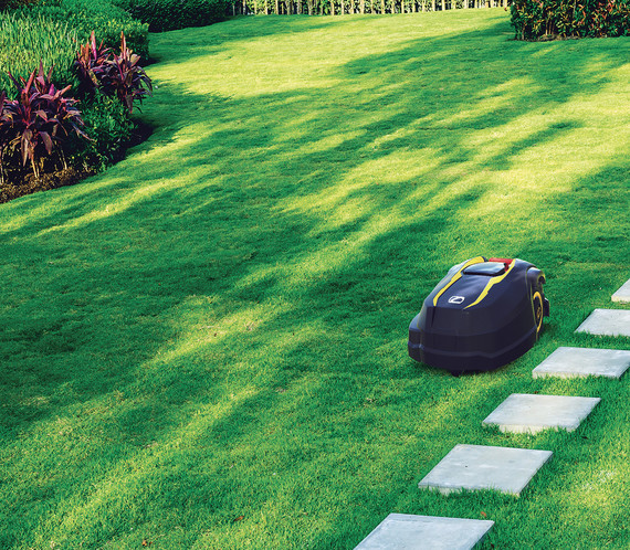 Automower-Robot-Tondeuse-automatique-Cub-Cadet-XR5-1000